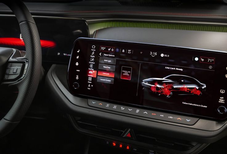 Dodge Charger 2026 Цифровой опыт. Авто Премиум Груп