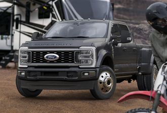 Ford F-450 2025