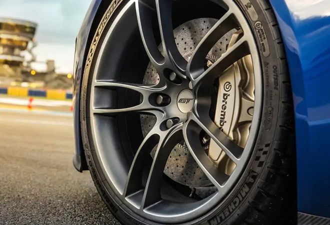 Ford GT 2020 Карбон-керамические тормоза Brembo. Авто Премиум Груп