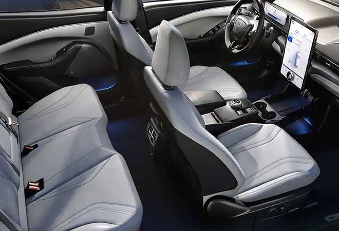 Ford Mustang Mach-E 2025 Премиальные сиденья. Авто Премиум Груп