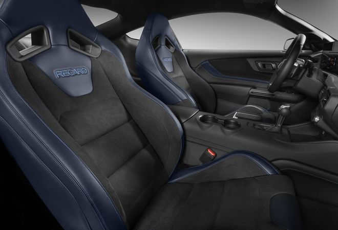 Ford Mustang 2024 Удобные спортивные сиденья RECARO. Авто Премиум Груп