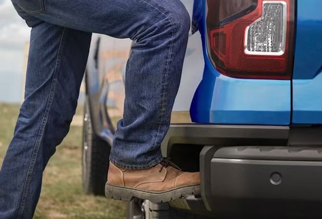 Ford Ranger 2026 Встроенная подножка для кузова. Авто Премиум Груп