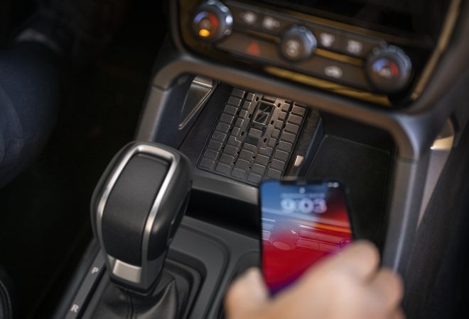 Ford Ranger 2026 Беспроводная зарядка. Авто Премиум Груп