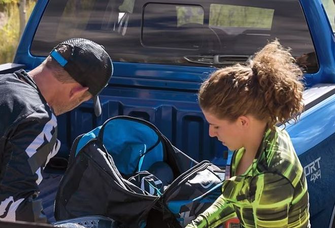 Ford Ranger 2026 Электрическое заднее окно. Авто Премиум Груп