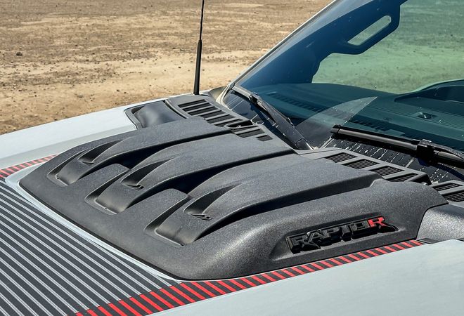 Ford F-150 Raptor R 2025 Увеличенные воздухозаборники. Авто Премиум Груп