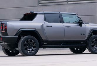 GMC Hummer EV PICKUP 2026