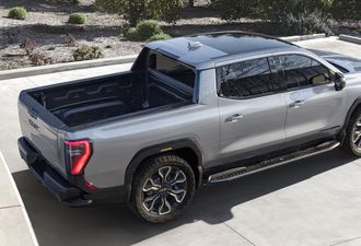 GMC Sierra EV 2024