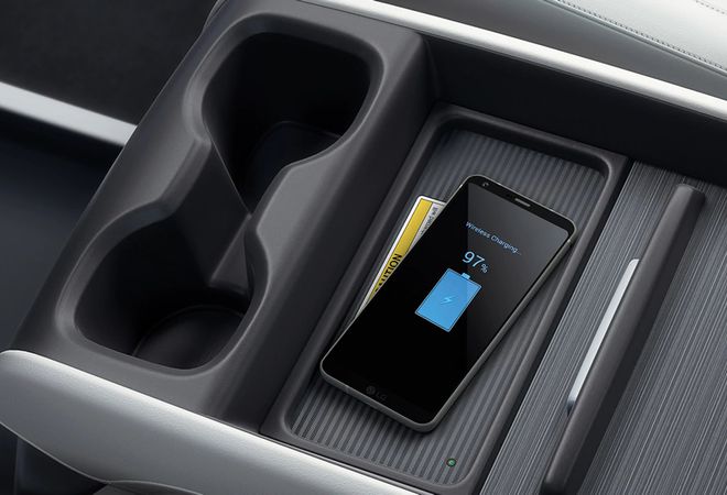 Honda Odyssey 2020 Беспроводная зарядка для смартфона. Авто Премиум Груп