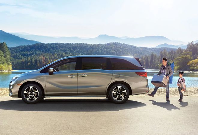 Honda Odyssey 2020 Открытие двери багажника без рук. Авто Премиум Груп