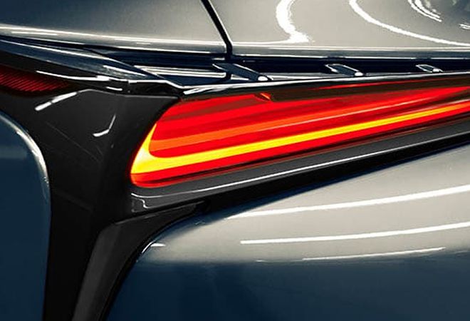 Lexus LC 500 2021 Эффектные задние фонари. Авто Премиум Груп