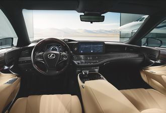 Lexus LS 2025