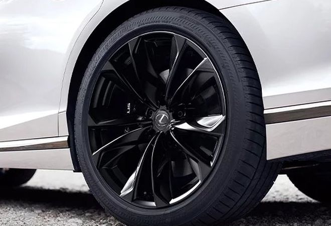 Lexus LS 2026 Адаптивная пневмоподвеска. Авто Премиум Груп