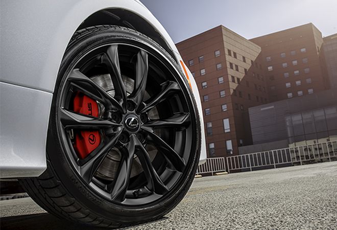 Lexus RC 2025 14-ДЮЙМОВЫЕ ПЕРЕДНИЕ ТОРМОЗА. Авто Премиум Груп