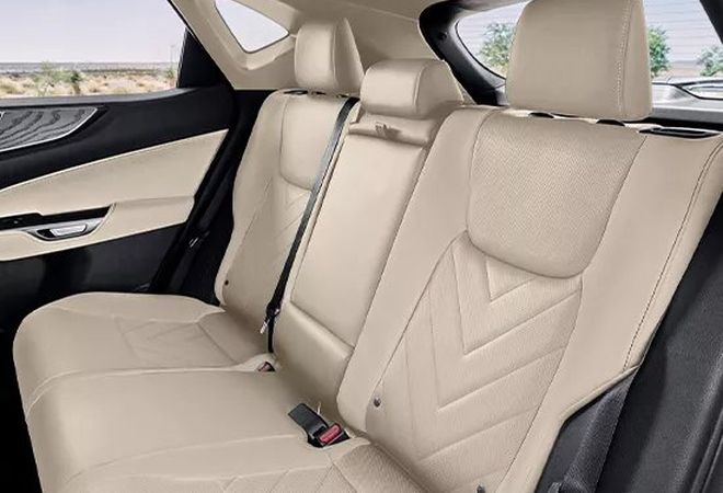 Lexus NX 2025 Складывающиеся задние сиденья. Авто Премиум Груп