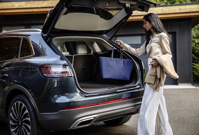 Lincoln Nautilus 2021 Открытие и закрытие двери багажника без рук. Авто Премиум Груп