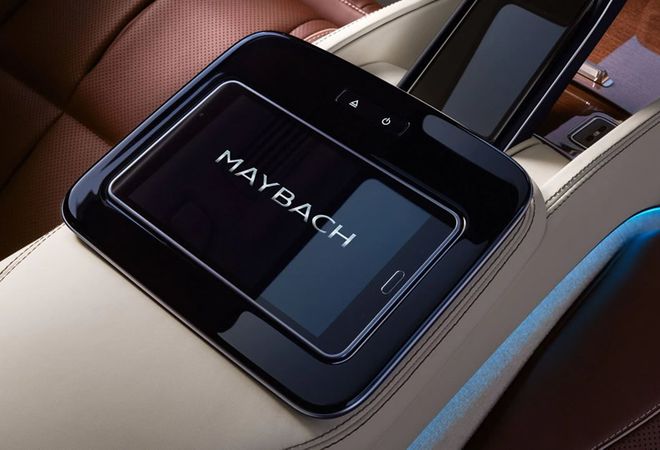 Mercedes-Benz Maybach GLS 2023 Задний планшет MBUX. Авто Премиум Груп