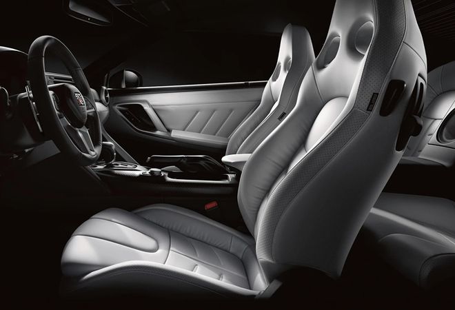 Nissan GT-R 2023 Спортивные сиденья. Авто Премиум Груп