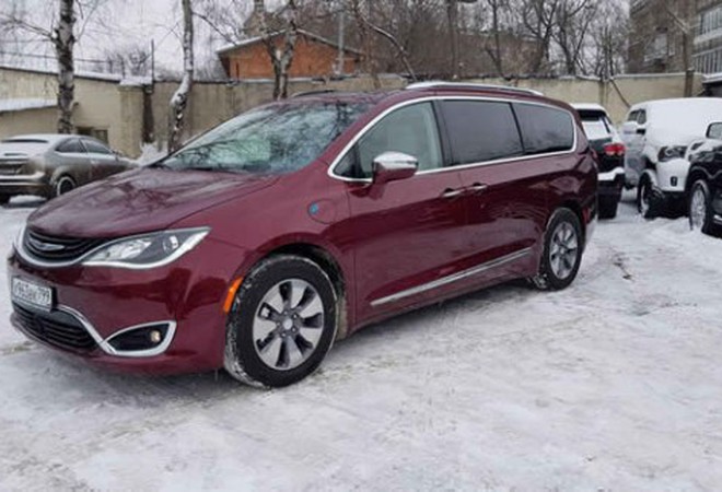 Chrysler Pacifica Hybrid - Мы первые привезли в РФ!