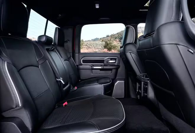 RAM 2500 HD 2025 Кабина MEGA CAB. Авто Премиум Груп
