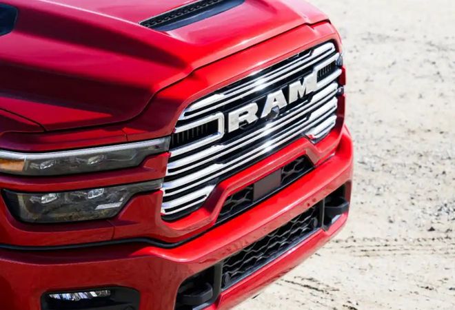 RAM 3500 HD 2025 Спортивный капот MOPAR. Авто Премиум Груп