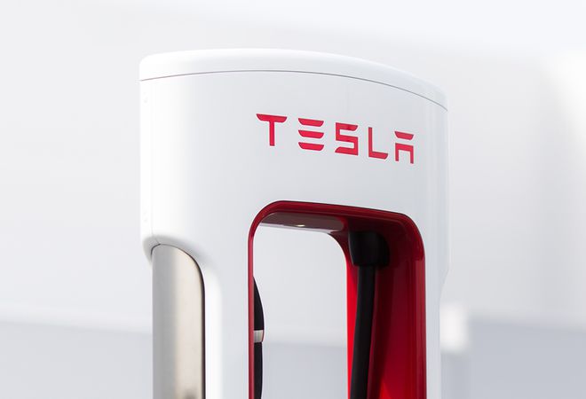 Tesla Model 3 2020 Супер-зарядка за 15 мин. Авто Премиум Груп