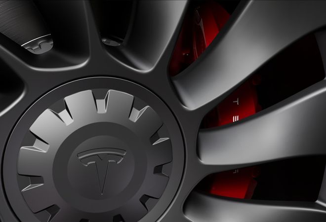 Tesla Model 3 2021 Новые чёрные 20-дюймовые диски Uberturbine. Авто Премиум Груп