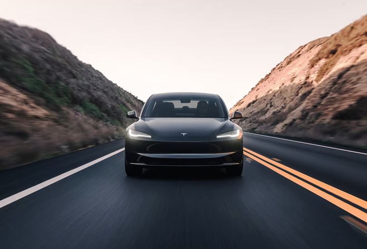 Tesla Model 3 2024 Запас хода до 549 км. Авто Премиум Груп