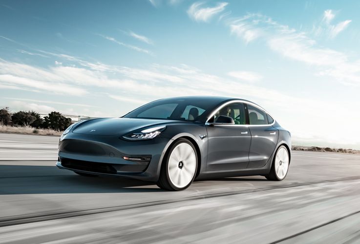 Tesla Model 3 2020 Быстрое ускорение – до сотни за 3,2 секунды. Авто Премиум Груп