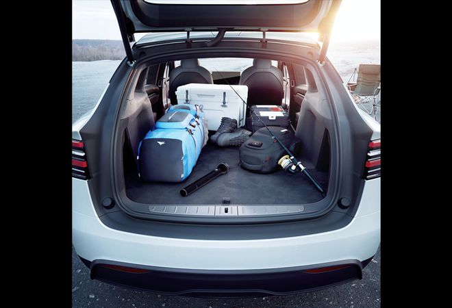 Tesla Model X 2021 Лучший в классе багажник – 2492 литров. Авто Премиум Груп
