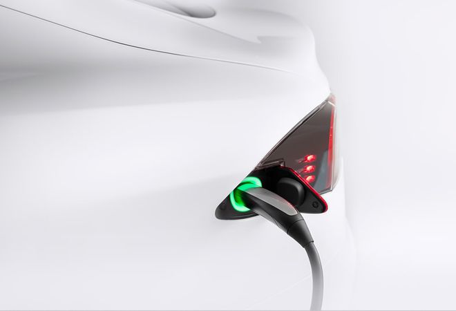 Tesla Model X 2023 Зарядка за 15 минут. Авто Премиум Груп
