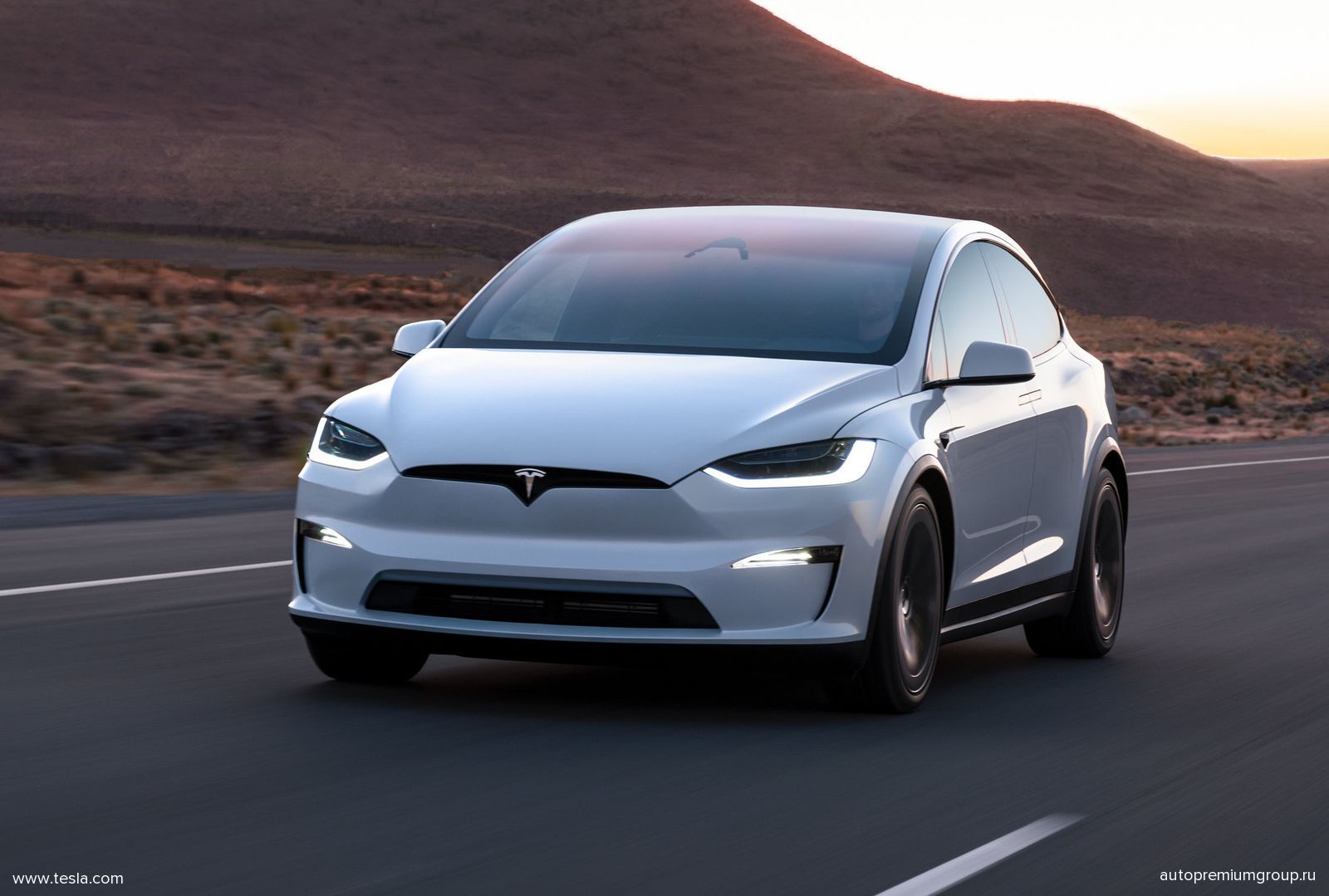 Купить новый Tesla Model X 2023 в наличии и на заказ в Москве.