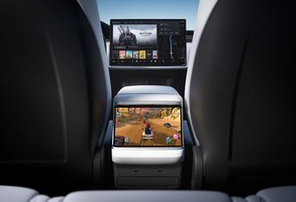 Tesla Model X 2025
