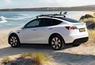 Tesla Model Y 2025