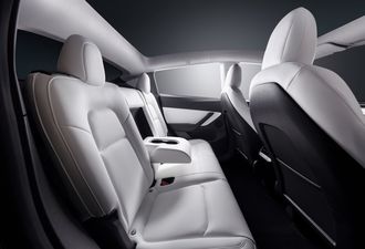 Tesla Model Y 2025