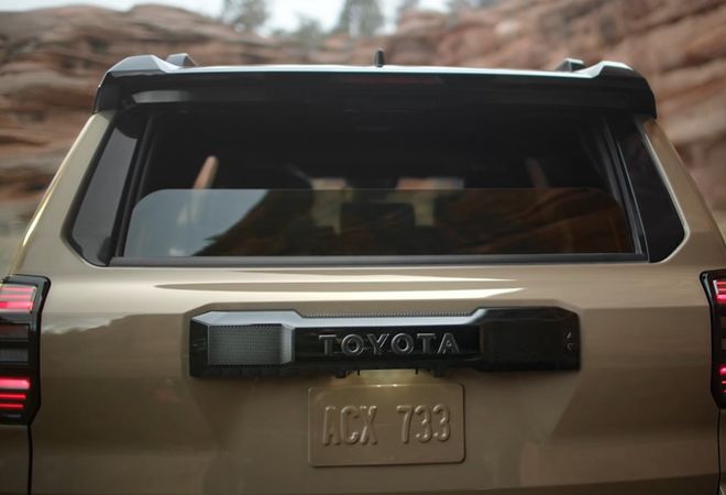 Toyota 4Runner 2025 Заднее стекло с электроприводом. Авто Премиум Груп