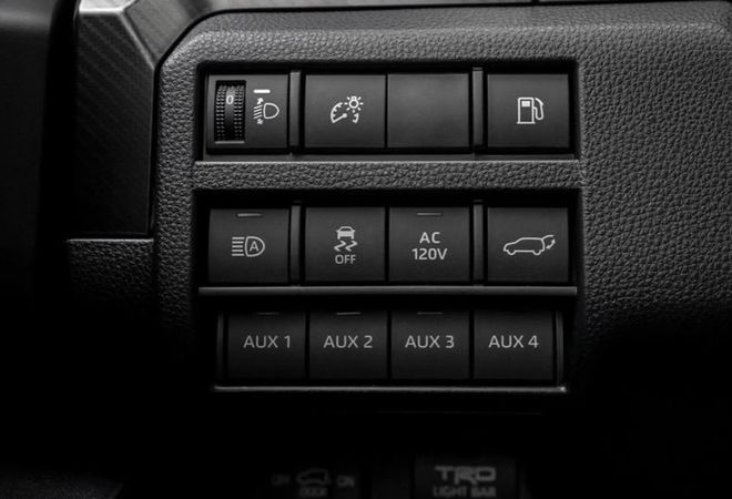 Toyota 4Runner 2026 Предварительно подключенные тумблеры AUX. Авто Премиум Груп