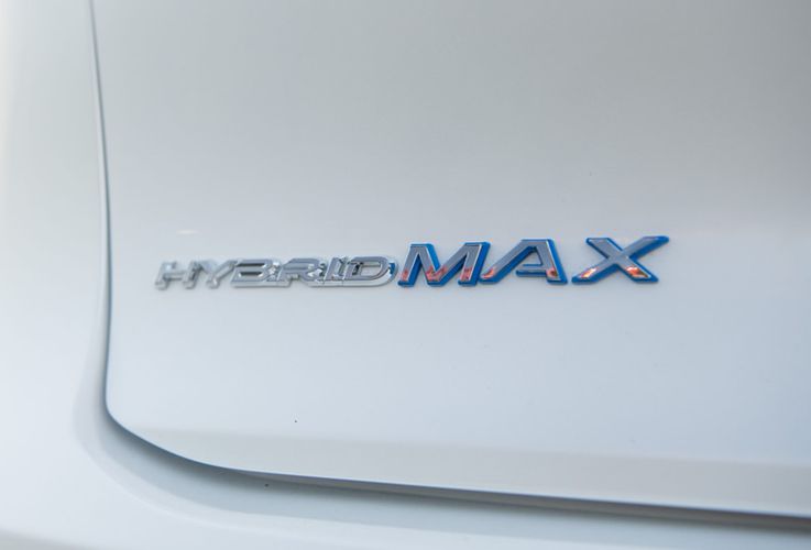 Toyota Crown Cross-Sedan 2023 Система Hybrid MAX. Авто Премиум Груп