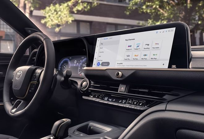 Toyota Crown Cross-Sedan 2026 Мультимедийная система. Авто Премиум Груп