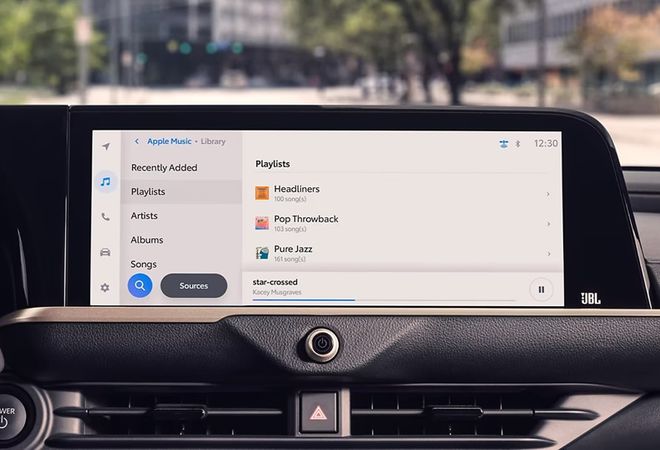 Toyota Crown Cross-Sedan 2026 Встроенное приложение Apple Music. Авто Премиум Груп