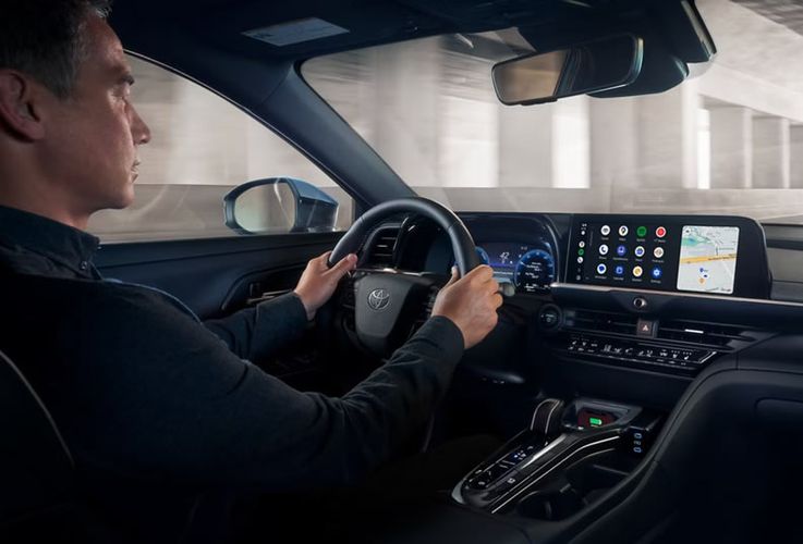Toyota Crown Cross-Sedan 2026 Салон первого класса. Авто Премиум Груп
