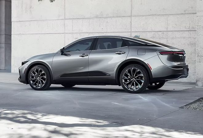 Toyota Crown Cross-Sedan 2026 Дорожный просвет. Авто Премиум Груп
