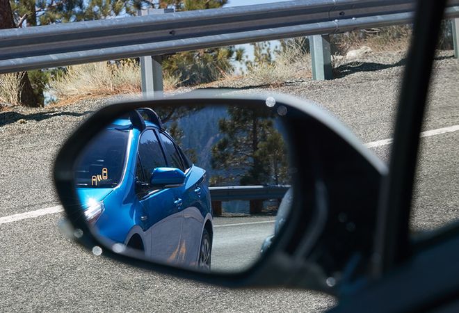 Toyota Prius 2021 Система контроля слепых зон (BSM) с задним сигналом о перекрестном движении (RCTA). Авто Премиум Груп