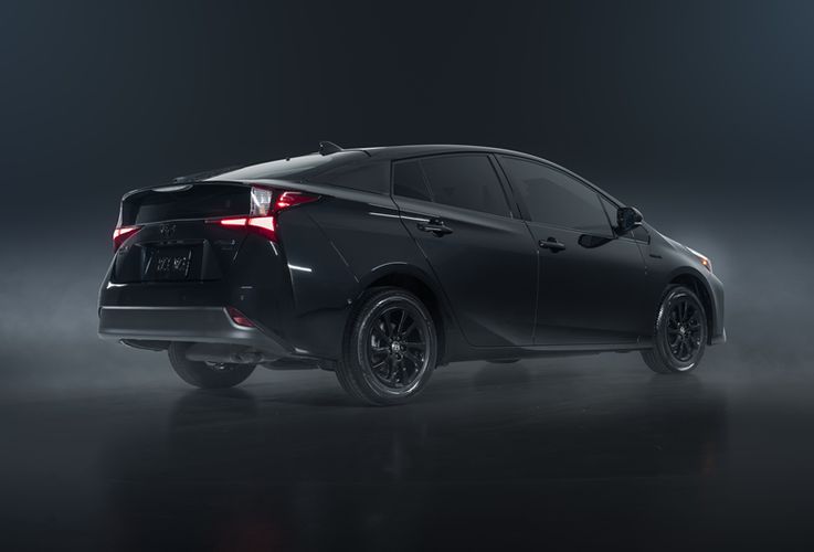 Toyota Prius 2022 Версия Nightshade. Авто Премиум Груп