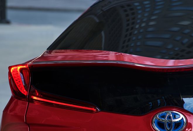 Toyota Prius Prime 2021 Карбон в экстерьере Прайма. Авто Премиум Груп