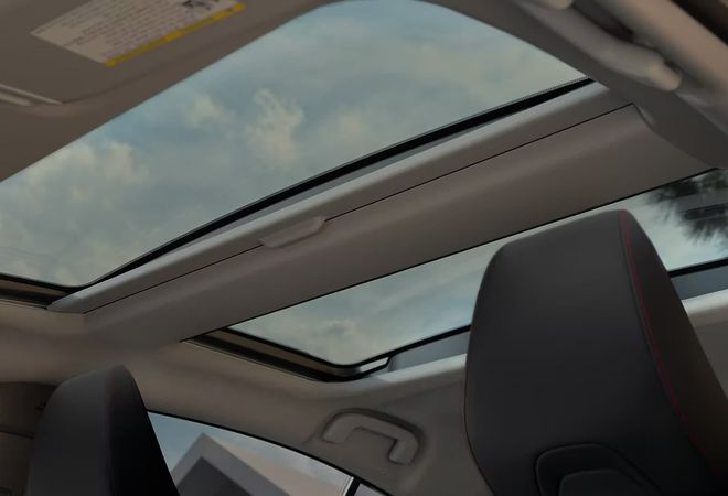 Toyota Prius Prime 2024 Фиксированная стеклянная крыша. Авто Премиум Груп