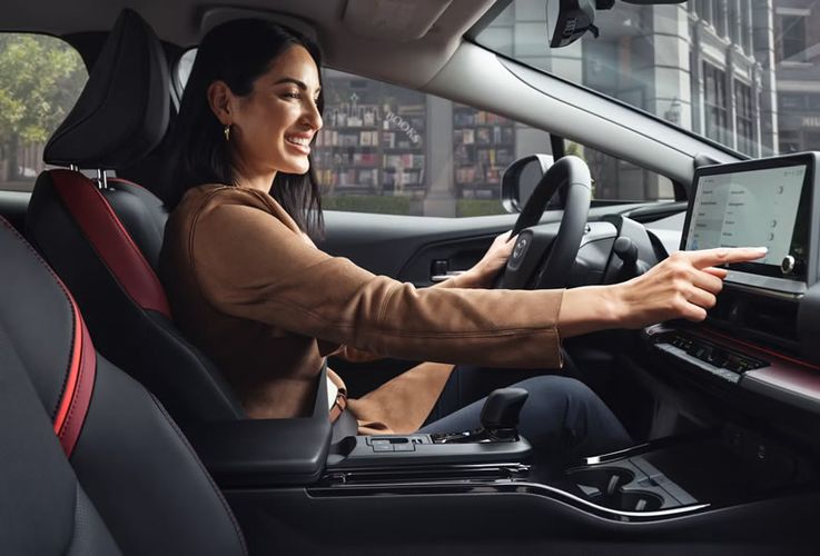 Toyota Prius Plug-in Hybrid 2025 Практичный и технологичный. Авто Премиум Груп