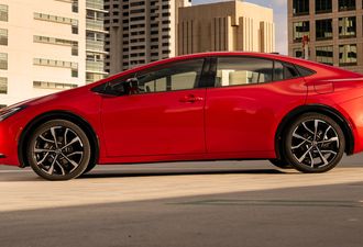 Toyota Prius Plug-in Hybrid 2025