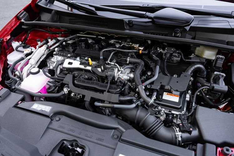 Toyota Prius Plug-in Hybrid 2026 Гибридная установка. Авто Премиум Груп