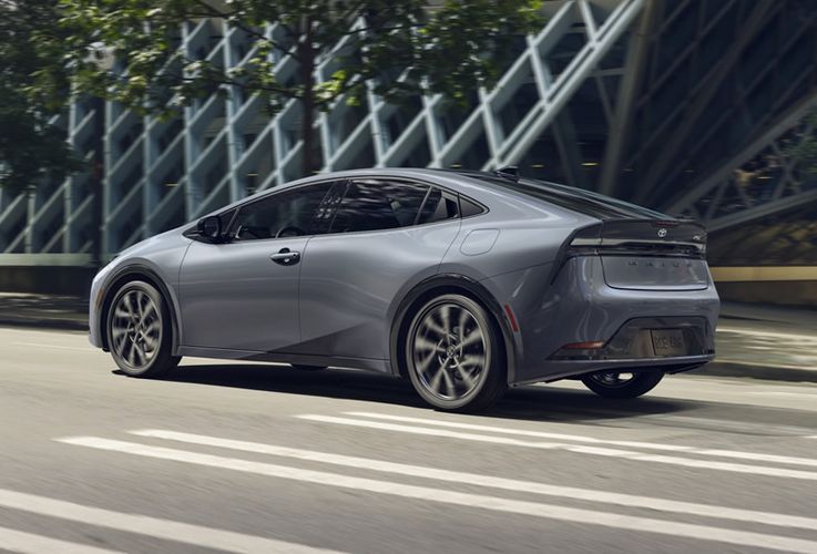 Toyota Prius Plug-in Hybrid 2026 Стандарт безопасности. Авто Премиум Груп