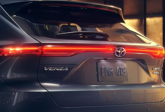 Toyota Venza 2023 Светодиодные задние фонари. Авто Премиум Груп